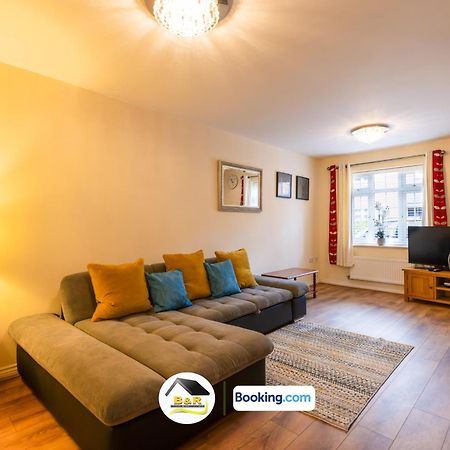 3 Bedroom House By B And R Serviced Accommodation Amesbury With Super Fast Wi-Fi 145Mbps エクステリア 写真