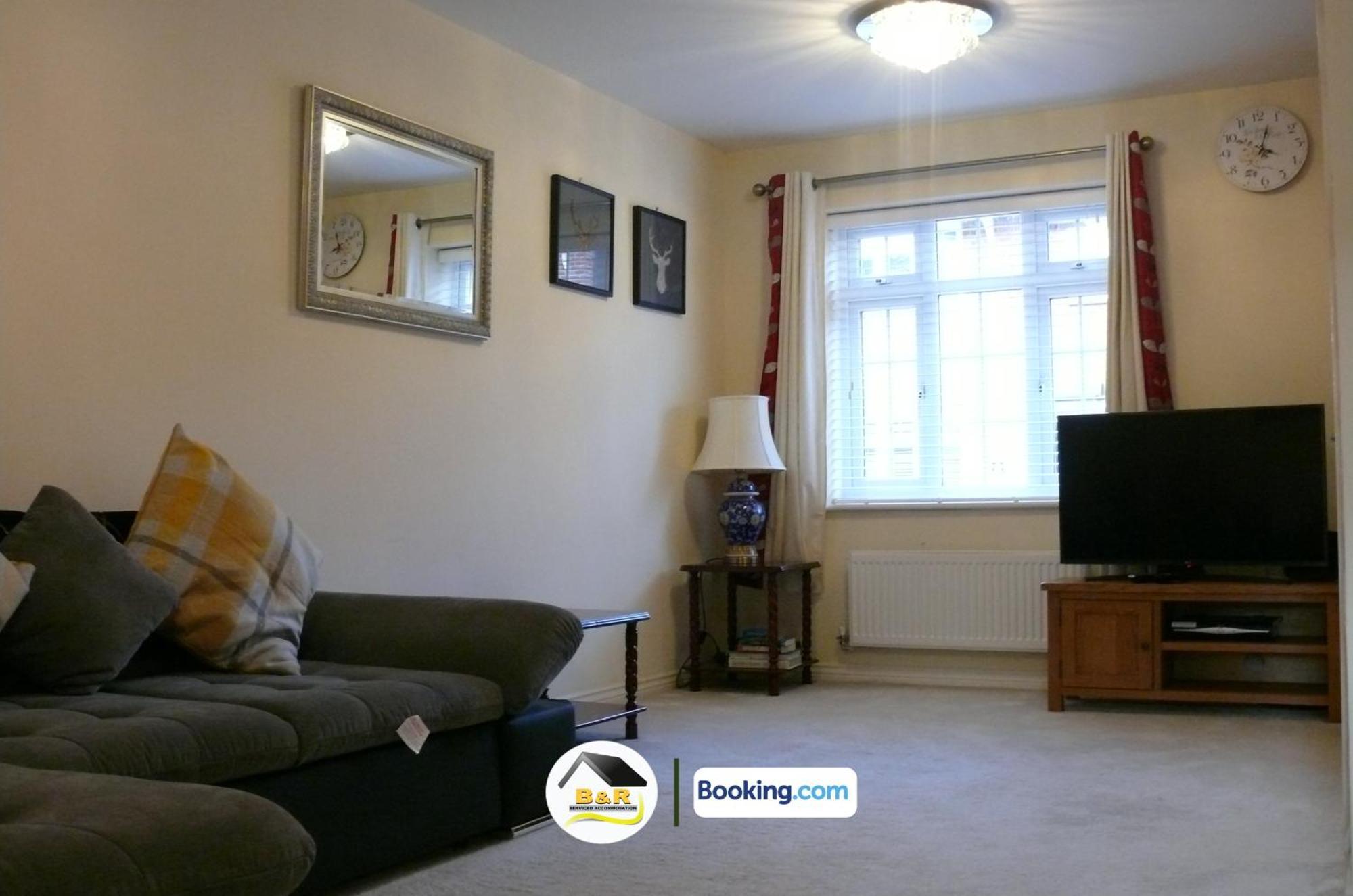 3 Bedroom House By B And R Serviced Accommodation Amesbury With Super Fast Wi-Fi 145Mbps エクステリア 写真