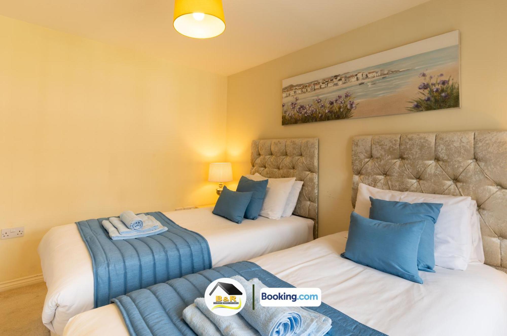 3 Bedroom House By B And R Serviced Accommodation Amesbury With Super Fast Wi-Fi 145Mbps エクステリア 写真
