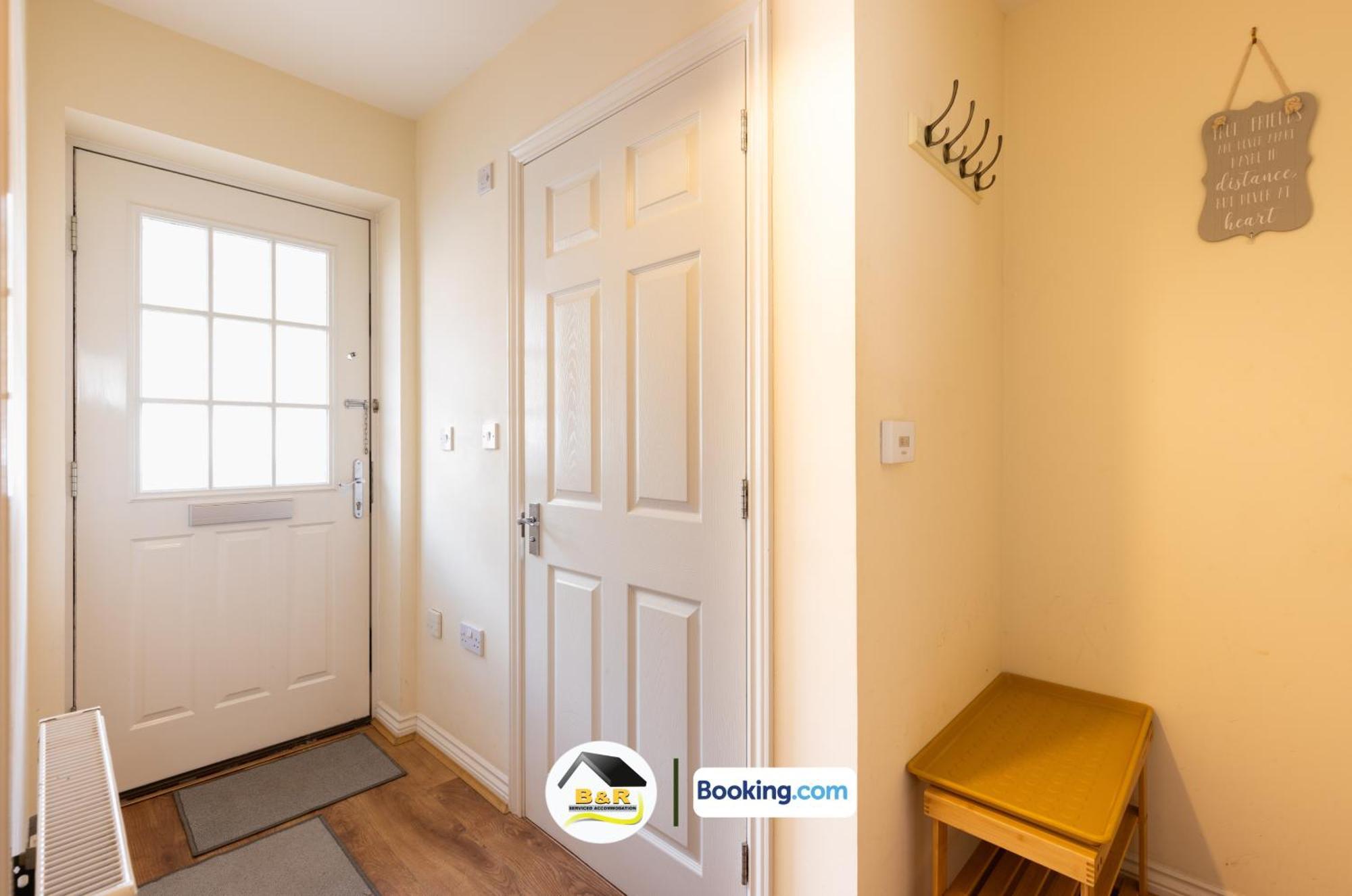 3 Bedroom House By B And R Serviced Accommodation Amesbury With Super Fast Wi-Fi 145Mbps エクステリア 写真